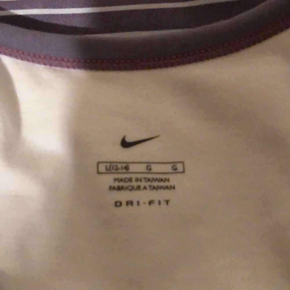 Nike Top - Picture 3 of 3